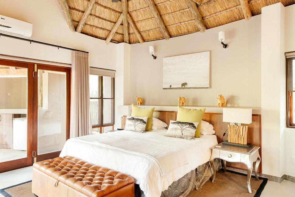 Tambuti Lodge Pilanesberg Bagian luar foto